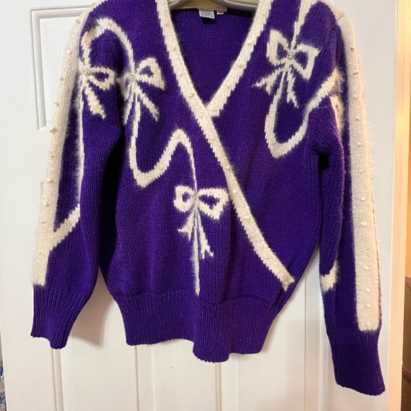 Vintage Cute Purple Sweater with White Bows - Picture 6 of 7